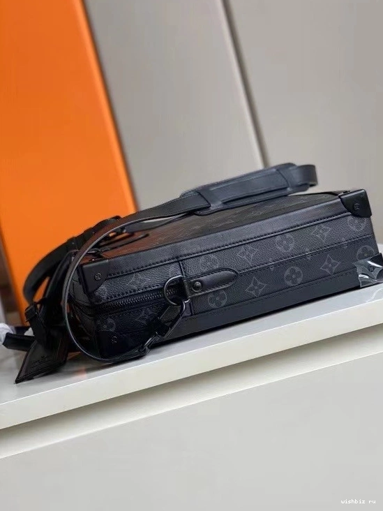 WIS LOUIS TRUNK SOFT VUITTON 1013